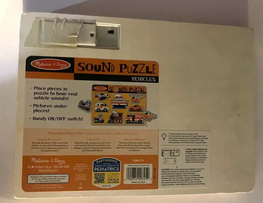 Melissa & Doug Vehicles Sound Puzzle 8-Piece Wooden Peg Puzzle